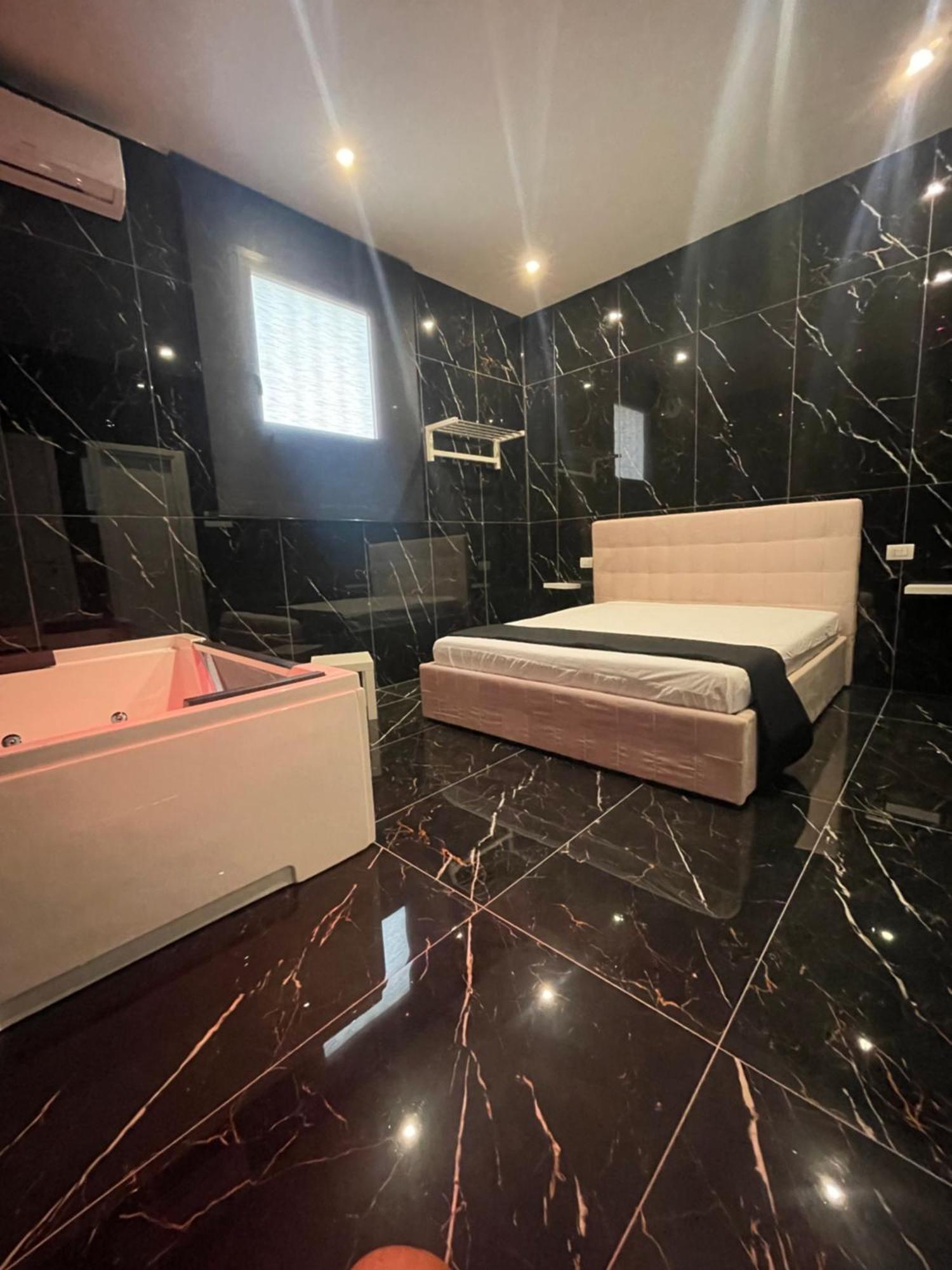 Life Hotel Casalnuovo Di Napoli Εξωτερικό φωτογραφία